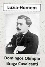   O livro "Luzia-Homem" é de autoria do escritor Domingos Olímpioe se passa no interior do Ceará, nos fins de 1878, durante uma grande seca. Conta a