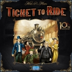 
						A 10 ª Edição de Aniversário da Ticket to Ride contém o material do jogo base e EUA 1910. <br />
<br />
Em Ticket to Ride, jogadores recolhem cartas de vários tipos de vagões de trem usados para reivindicar rotas ferroviárias na América do Norte. Quanto mais longe as rotas, mais pontos ganham. Os pontos vêm para aqueles que cumprir os Tickets de Destino - cartas de objetivo que ligam cidades distantes; e para o jogador que constrói a mais longa rota contínua.					
				 -  Jogos Familia -  Trens; Jogo de Dados; Expansão Territorial; Fantasia -  Construção de Rotas; Administração de Cartas; Movimento de Área; Ordem de Fases Variável