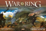 
						Em War of the Ring, um jogador assume o controle dos Povos Livres (PL), o outro jogador controla exércitos de sombra (EA).<br />
<br />
Inicialmente, os povos livres estão relutantes em tomar armas contra Sauron, então eles devem ser atacados por Sauron ou persuadidos por Gandalf e outros companheiros, antes de começar a lutar corretamente: esta é representada pela via política, que mostra se uma nação está pronta para lutar na Guerra do Anel ou não.<br />
<br />
O jogo pode ser ganho por uma vitória militar, se Sauron conquista um certo número de cidades e fortalezas. Mas a verdadeira esperança dos povos livres encontra-se com a missão do Portador do Anel: enquanto os exércitos se chocam em toda a Terra-média, a Sociedade do Anel está tentando chegar secretamente à Montanha da Perdição para destruir o Um Anel. Sauron não tem conhecimento da verdadeira intenção dos seus inimigos, mas está olhando através da Terra Média para o precioso anel, de modo que a Irmandade vai enfrentar inúmeros perigos, representados pelas regras do The Hunt for the Ring. Mas os companheiros podem estimular os povos livres para a luta contra Sauron, para que o jogador Povo Livre equilibre a necessidade de proteger o Portador do Anel de danos, contra a tentativa de levantar uma defesa adequada contra os exércitos da Sombra, de modo que eles não invadam a Terra Média antes do Portador do Anel completar sua missão.<br />
<br />
O jogo gira em torno da rolagem de dados de Ação: cada dado corresponde a uma ação que um jogador pode fazer durante um turno. Dependendo do lado rolado em cada dado, diferentes ações são possíveis (exércitos em movimento, personagens, tropas de recrutamento, Política).<br />
<br />
Dados de ação também são usados para comprar ou jogar cartas de eventos. Cartas de Eventos são jogadas para representar eventos específicos da história (ou eventos que poderia ter acontecido), que não pode ser retratado através das regras normais do jogo. Cada carta de evento tamb -  Jogos Temáti -  Aventura; Jogo de Dados; Expansão Territorial; Fantasia -  Controle/Influência de Área; Jogadores com Diferentes Habilidades; Movimento de Área; Ordem de Fases Variável