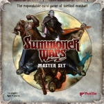 
						Summoner Wars é um ágil um card-game de ação para 2 jogadores (ou 4 jogadores, com expansões)<br />
<br />
 Os jogadores assumem o papel de Summoners (invocadores): personagens mágicos que usam o poder de uma misteriosa Pedra de Invocação para liderar sua facção na conquista do devastado planeta de Itharia. Estes Summoners conjuram terríveis magias no campo de batalha, congelando inimigos e sugando seus poderes e energia. Eles conseguem até fazer chover fogo dos céus.<br />
<br />
 Mas o mais importante é que eles podem invocar uma grande horda de guerreiros de sua facção para o campo de batalha, para duelar em um combate mortal pela supremacia. Um Summoner é tanto um mago quanto um general, e deve combinar magias e táticas de guerra para derrotar seu oponente, que lhe aguarda do outro lado do campo de batalha.<br />
<br />
O Summoner Wars Master Set contêm seis completos e diferentes facções para escolher:<br />
??? Jogue com os Shadow Elves e esconda os seus planos nem um turbilhão de trevas!<br />
??? Escolha os Benders e confunda seu adversário, virando suas tropas contra ele!<br />
??? Comande os Vargath, o povobode das montanhas que invocam relâmpagos dos céus!<br />
??? Selecione os nefastos Sand Goblins e delicie-se em sua maliciosas trapaças!<br />
??? Reúna os Deep Dwarves e controle as forças da Geomancia!<br />
??? Lidere os ferozes Swamp Orcs para a guerra e picote seus inimigos enquanto eles estão enrolados em suas vinhas!<br />
<br />
Estratégia moldam a composição de cada baralho de cartas e como eles são utilizados.<br />
Táticas determinam o efeito de cada carta em batalha.<br />
Convoque paredes de pedra para protege-lo em combate e servir como portal magico para seu guerreiro sumonado.<br />
Conclame suas forças afrente e envie-as em uma onda gigantesca contra seus inimigos.<br />
Lance feitiços que aumentam as suas forças e destruam quem quer que se oponha a você.<br />
<br />
Vitória só pode vir com a morte do Summoner oponente.				 -  Jogos Customizáveis -  Jogo de Cartas; Fantasia -  Administração de Cartas; Jogadores com Diferentes Habilidades; Movimento de Área