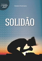 “As pessoas formam enormes comunidades na internet, se relacionam virtualmente com pessoas de todo o mundo, no entanto, se fecham para as pessoas do dia a dia, não conseguem se comunicar ou preferem simplesmente ficarem sozinhas.<br/>Neste livro,